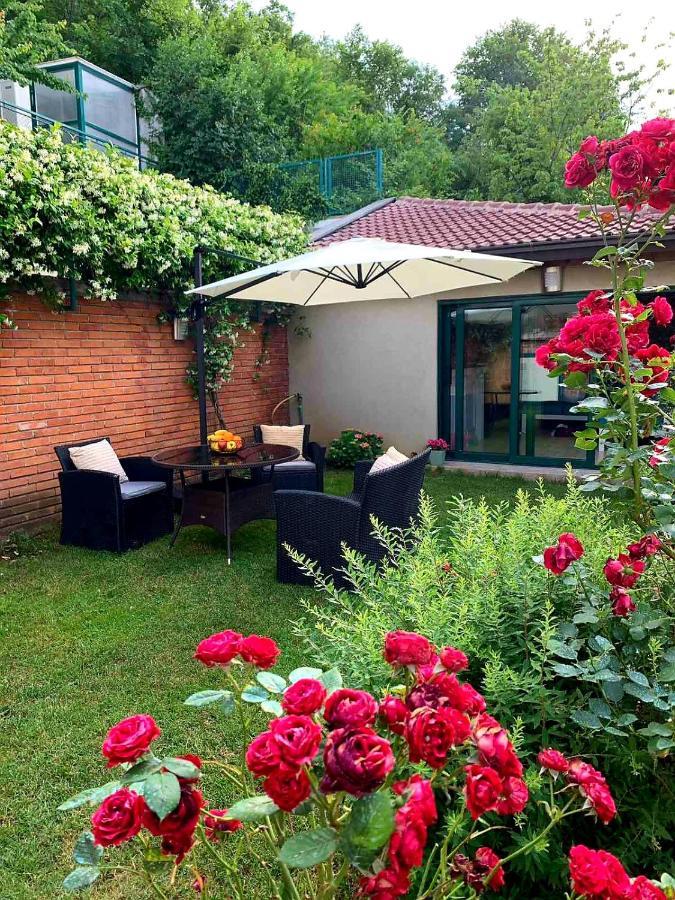 Villa Aya - With Sauna And Outdoor Swimming Pool โมสตาร์ ภายนอก รูปภาพ